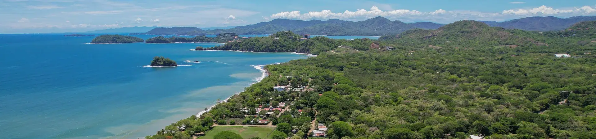 Jubilados disfrutando de Playa Brasilito Costa Rica